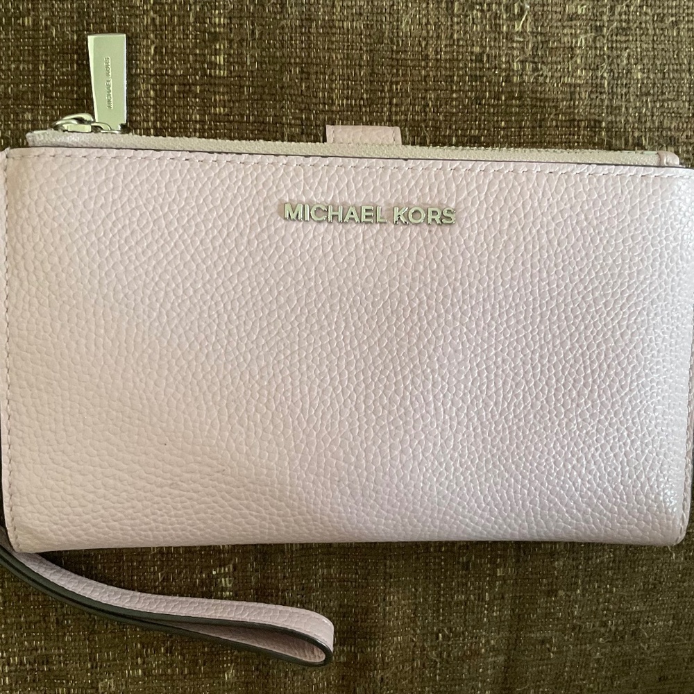 Michael Kors Wristlet